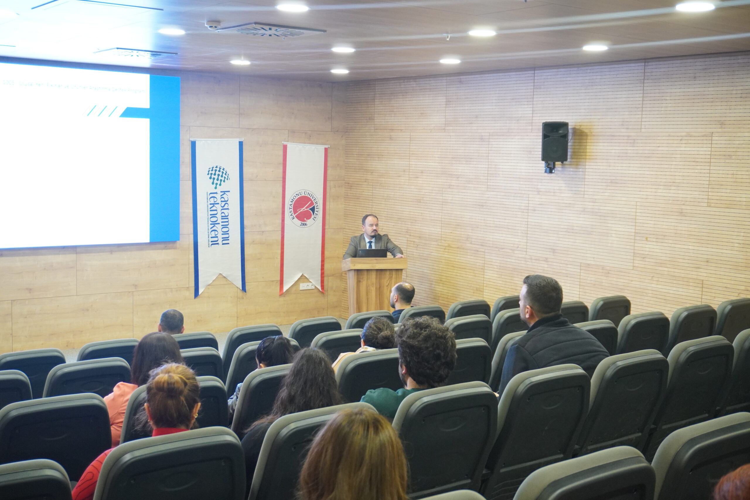 TÜBİTAK-1005 Ulusal Yeni Fikirler ve Ürünler Araştırma Proje Yazma Eğitimi verildi