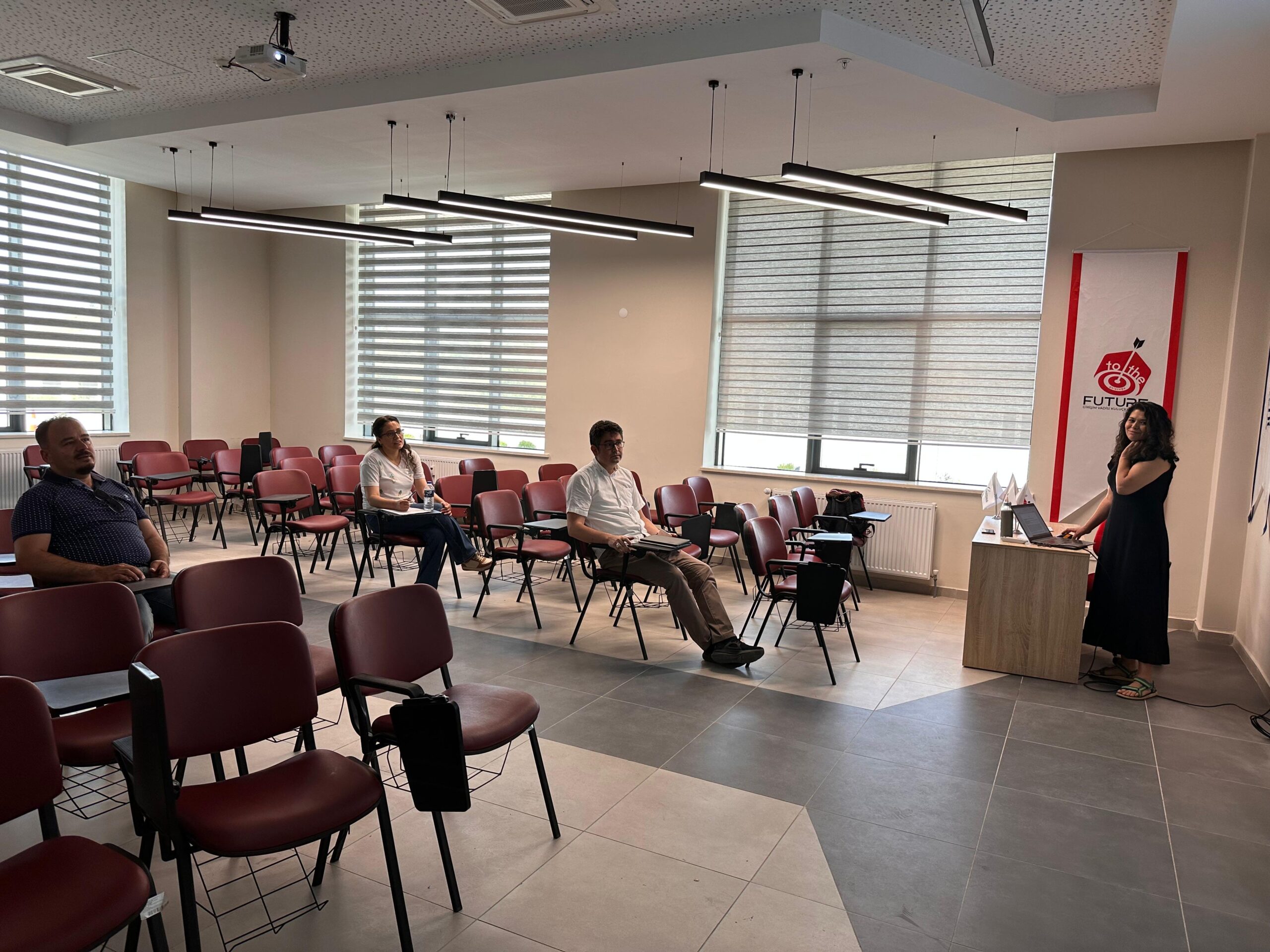 TÜBİTAK 3005 Projesi Gölge Paneli Gerçekleştirildi