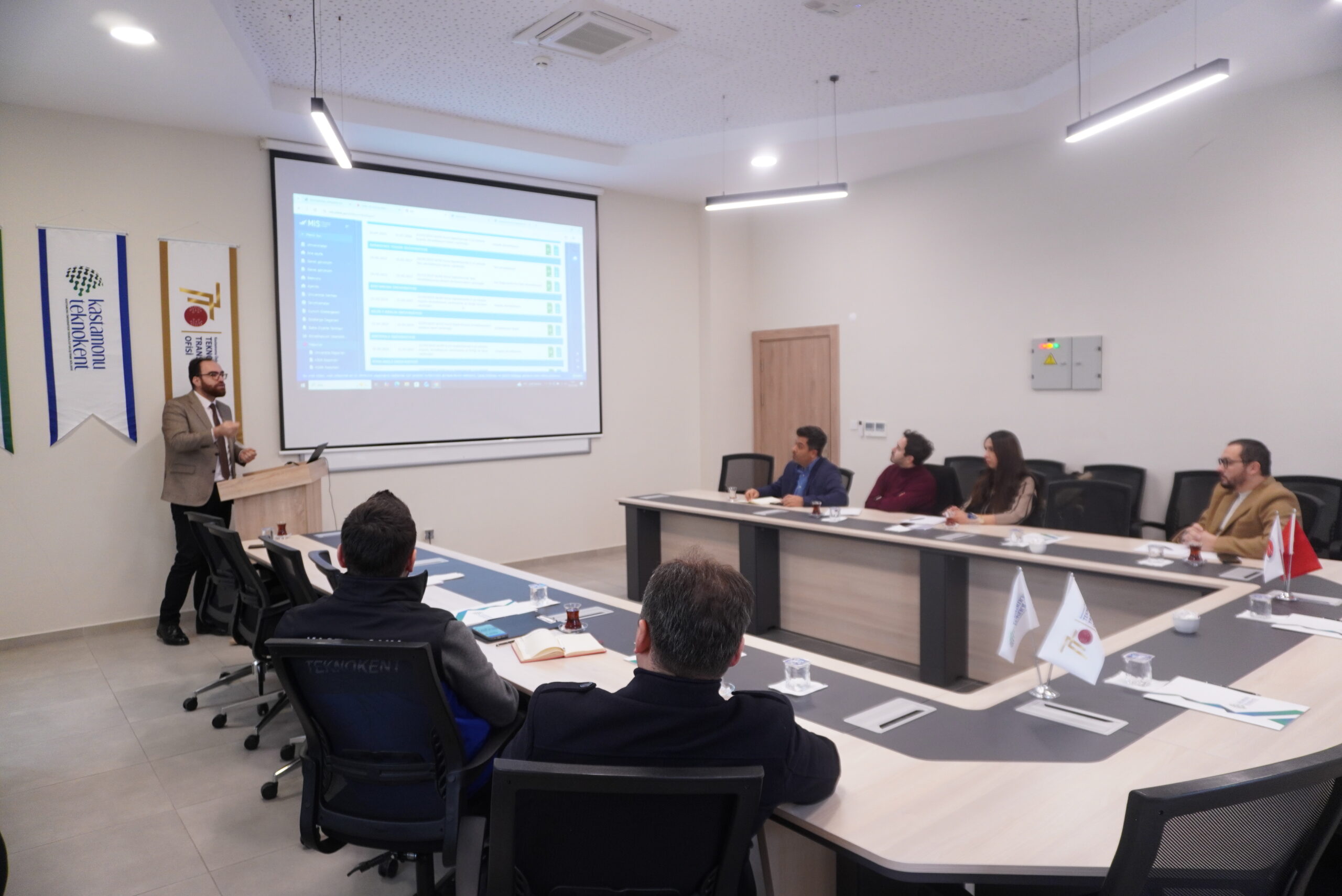 Araştırma ve Geliştirme Komisyon Toplantısı Gerçekleştirildi