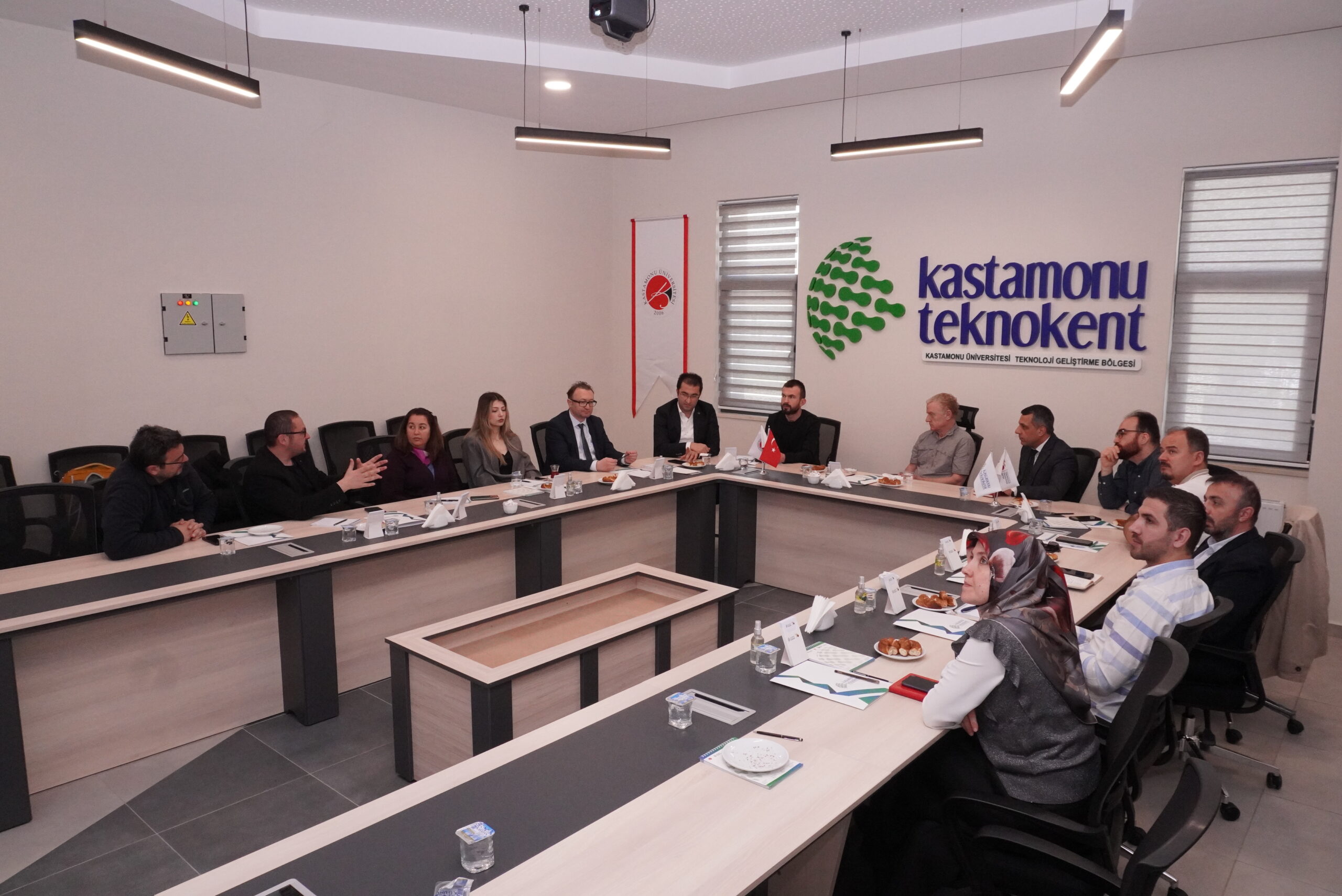 Teknoloji Transfer Ofisinde Horizon Europe Toplantısı