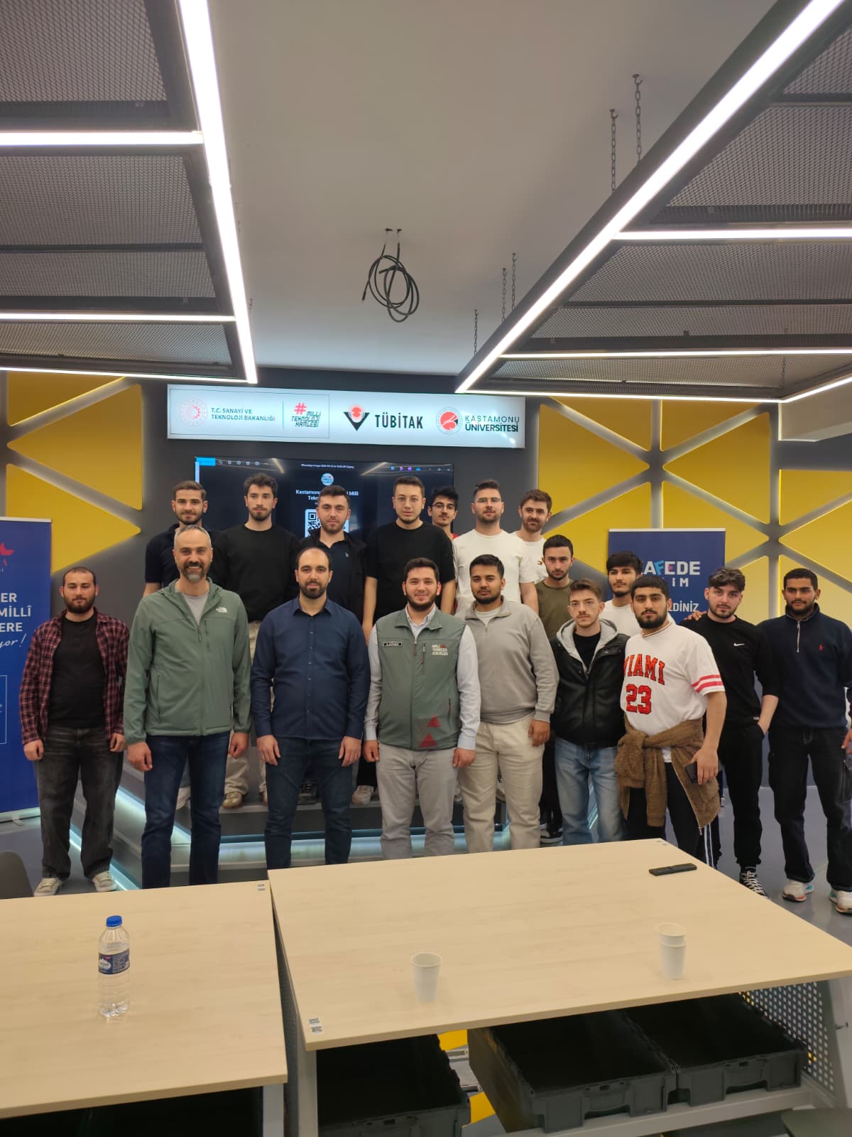 Kastamonu Üniversitesi Milli Teknoloji Atölyesi’nde Öğrencilere Tasarım Eğitimi Verildi